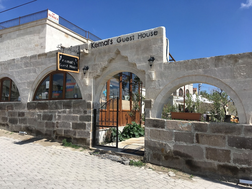 Kemal's Guest House 38/50