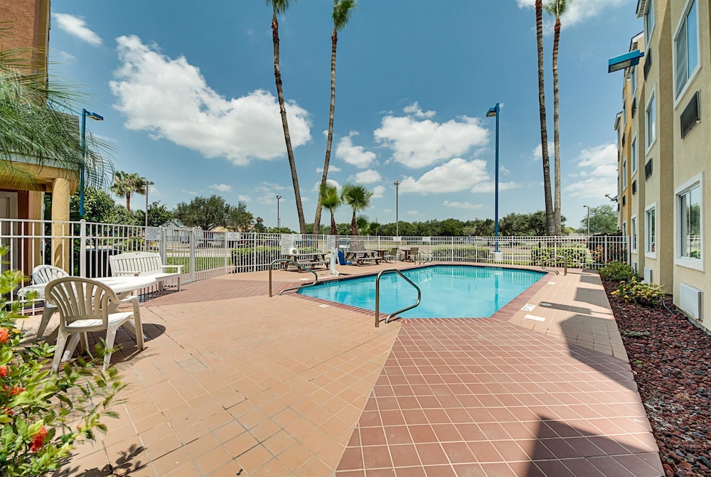 Motel6 McAllen, TX - East 36/60