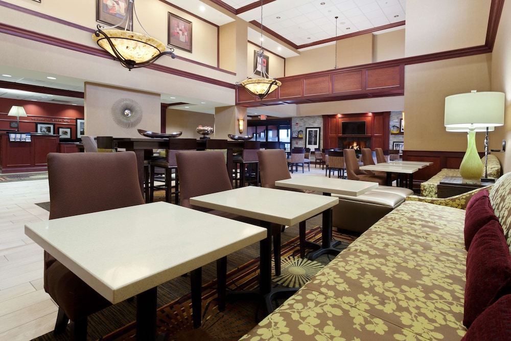 Hampton Inn & Suites Grove City 26/39