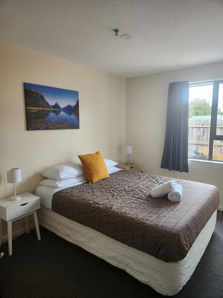 Snow Denn Lodge Hostel 14/48