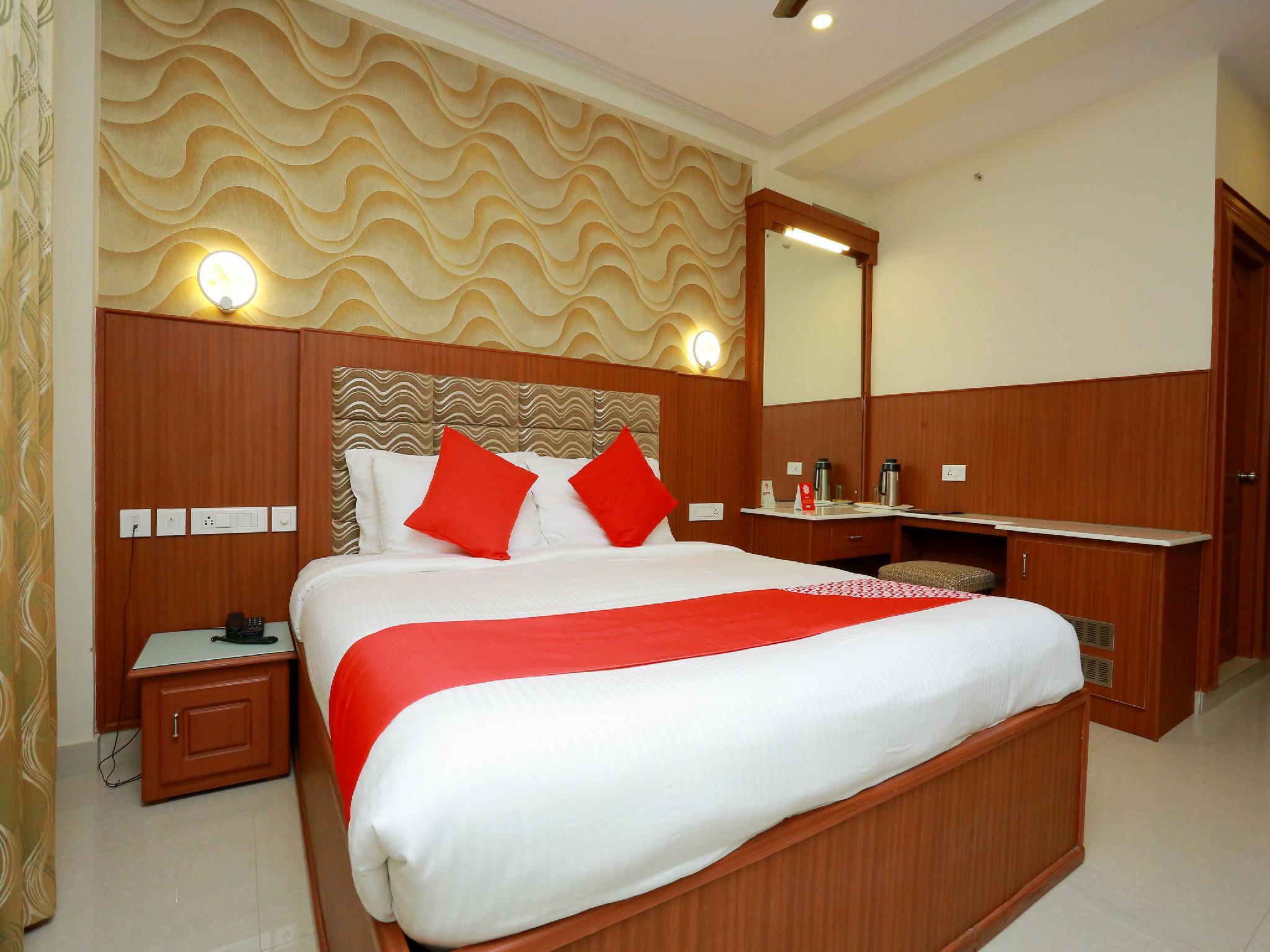 Capital O 14702 Kovilakam Residency 19/30