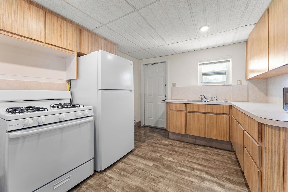 Parmer's Resort 6/51