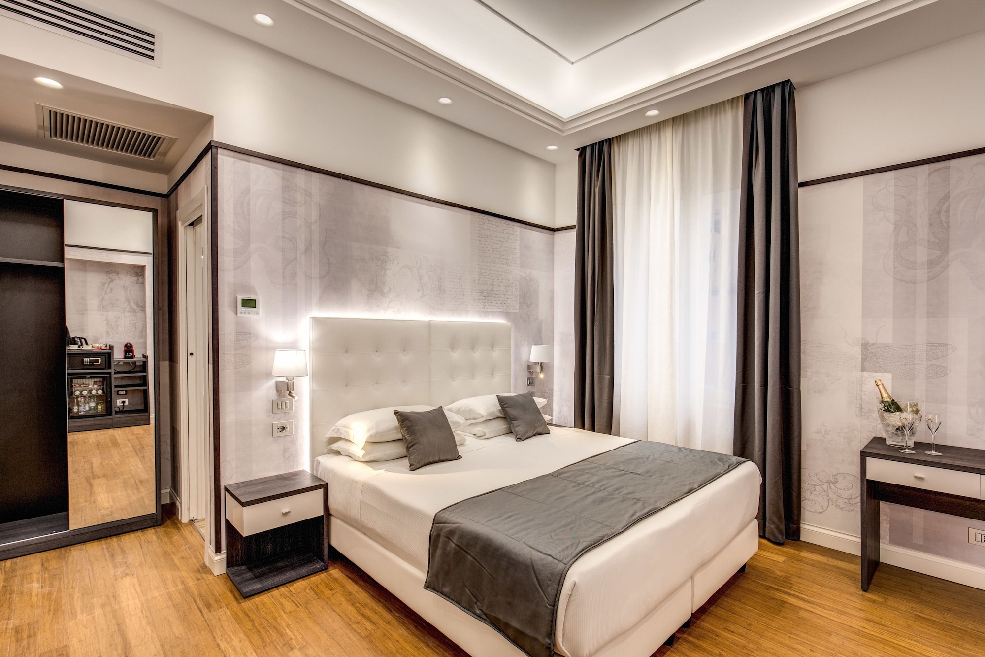 SUPERIOR, DOUBLE BED