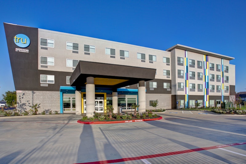 Tru By Hilton Grand Prairie 16/18