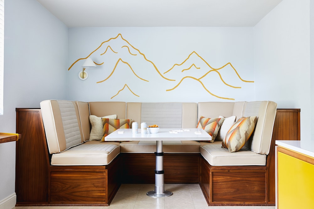 Calistoga Motor Lodge And Spa 40/48
