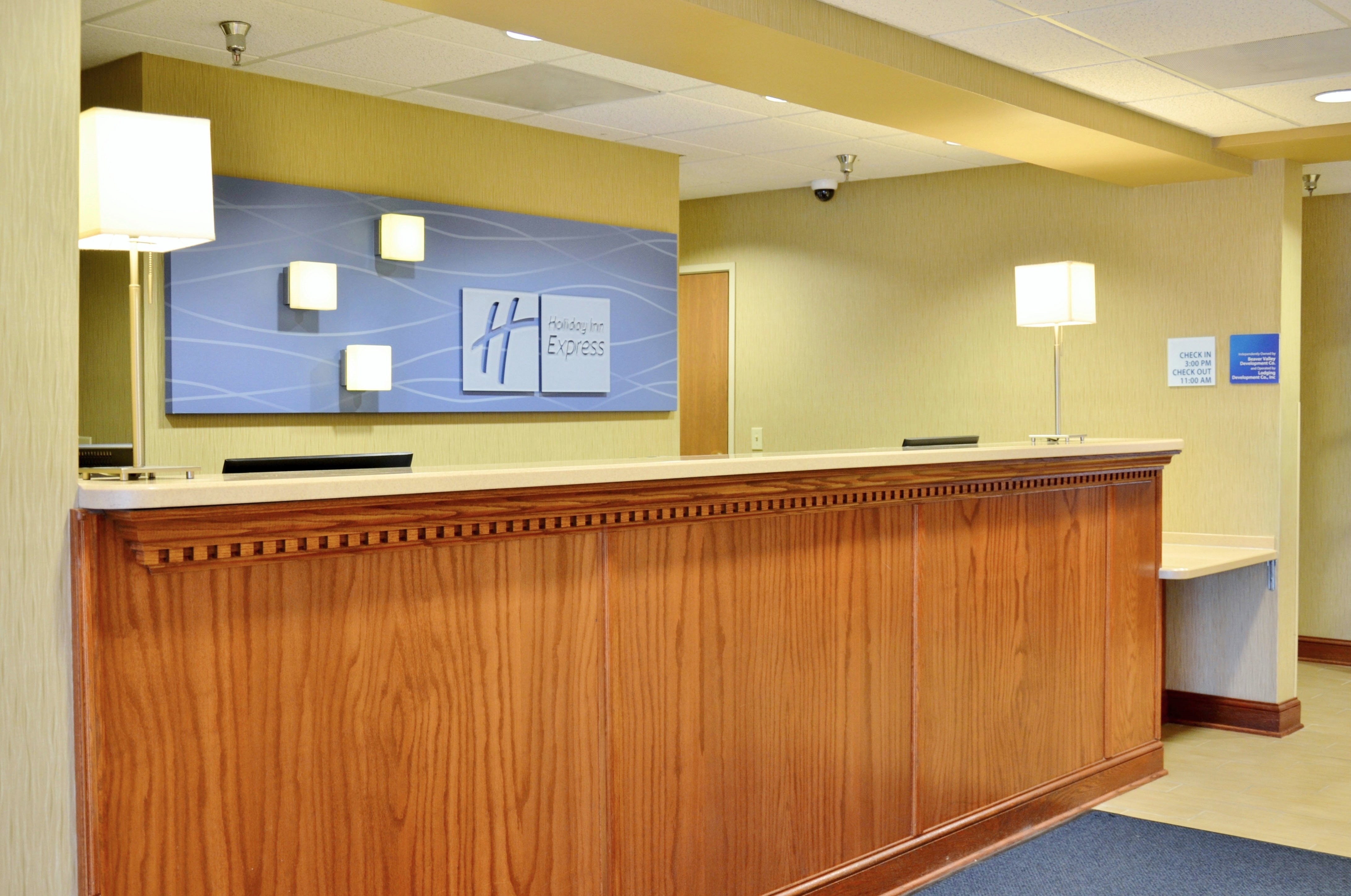 Holiday Inn Express Suites Center Township 8/78