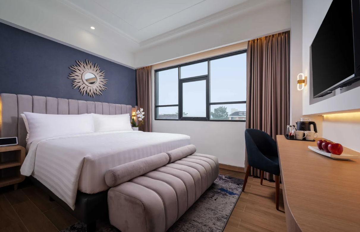 Deluxe, Queen Bed