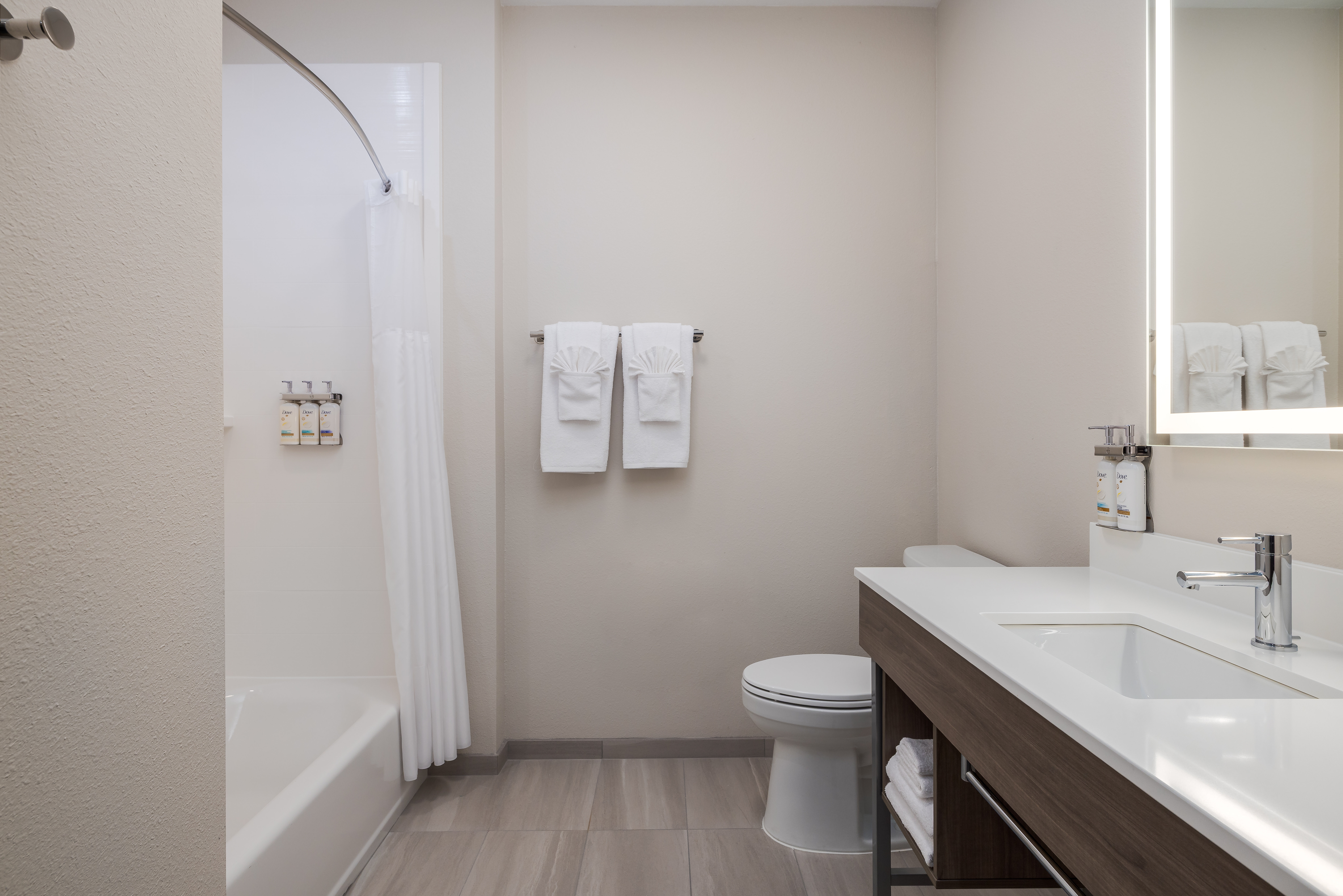 جناح بسرير كينج، Holiday Inn Express & Suites Nacogdoches Southwest by IHG 6/7
