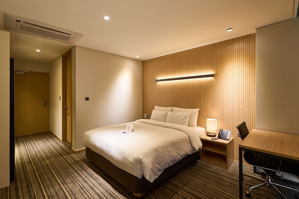 Signature, Square, Double Bed