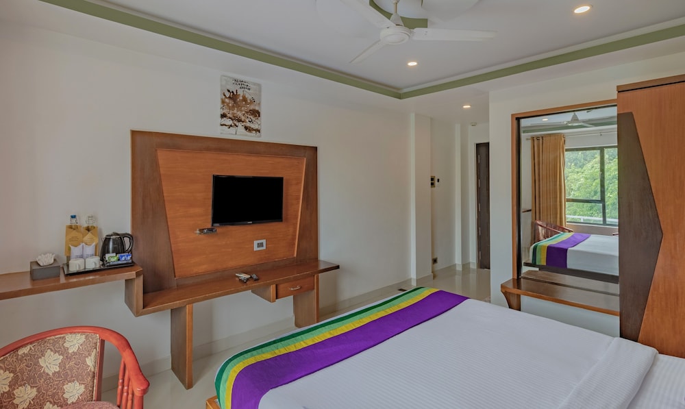 STANDARD, KING BED
