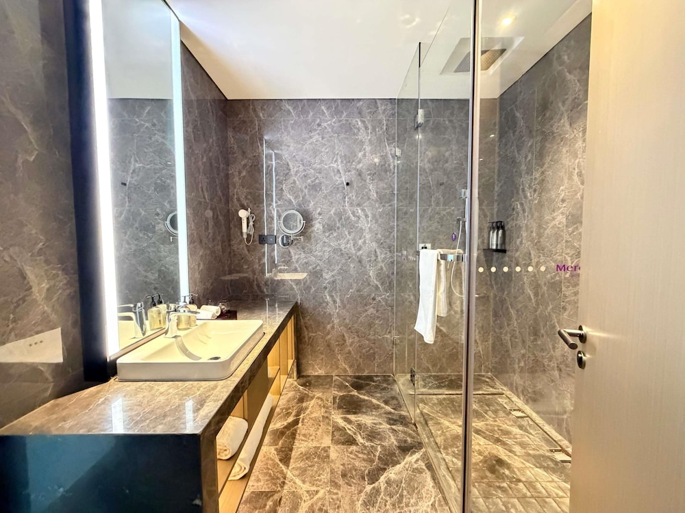 Mercure Xian Hi Tech Zone 60/60