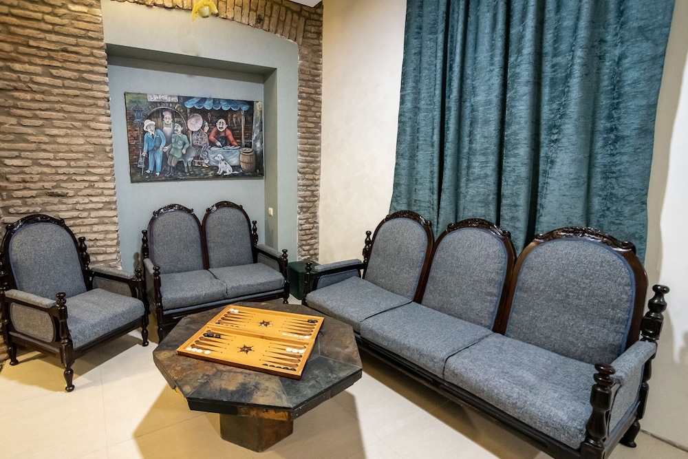 Tiflis Hotel 53/74