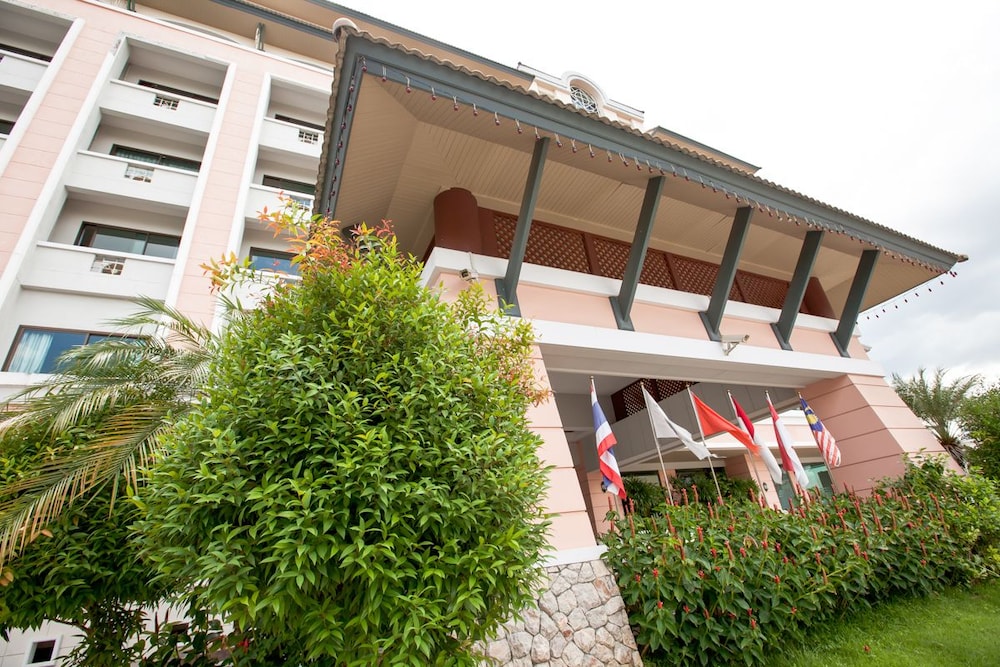 Sing Golden Place Hotel 9/52