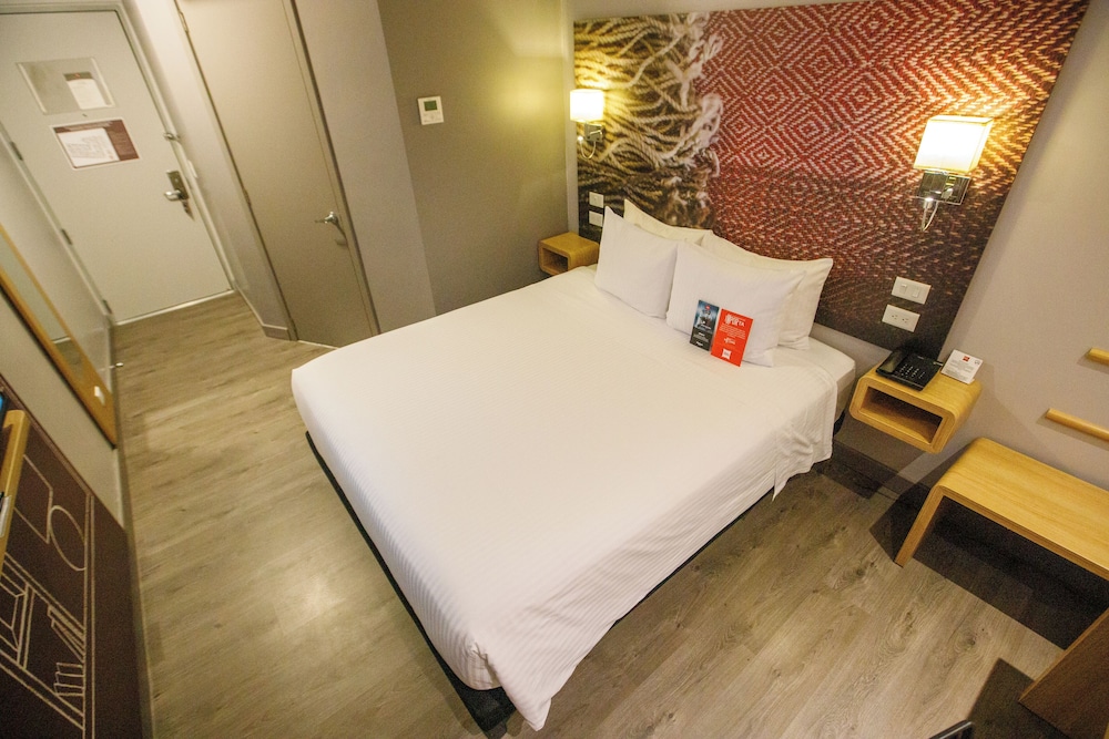 Ibis Quito 28/61