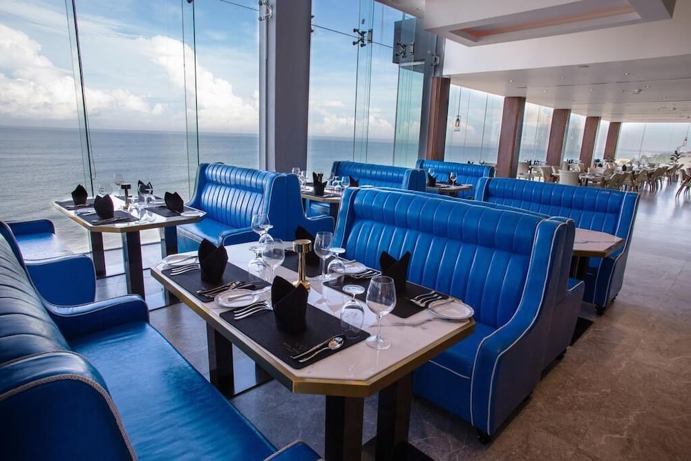 Regal Reseau Hotel & Spa 32/40