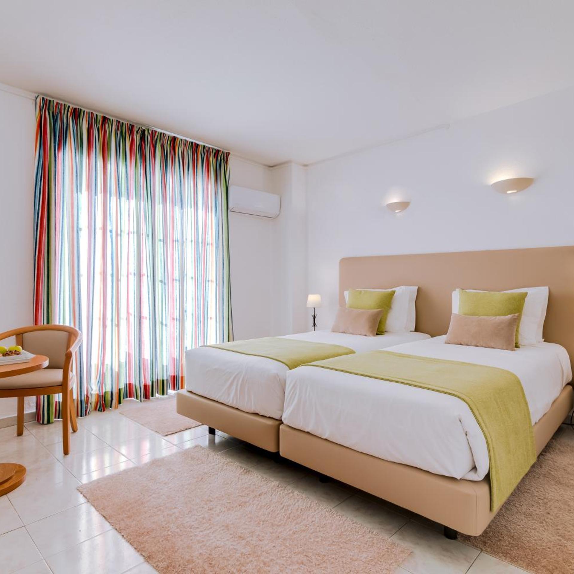 2 Bedrooms, Apartment