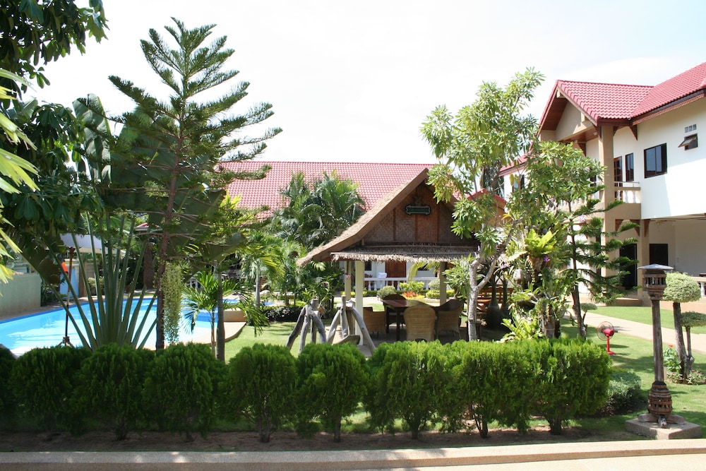Long Beach Inn 62/66