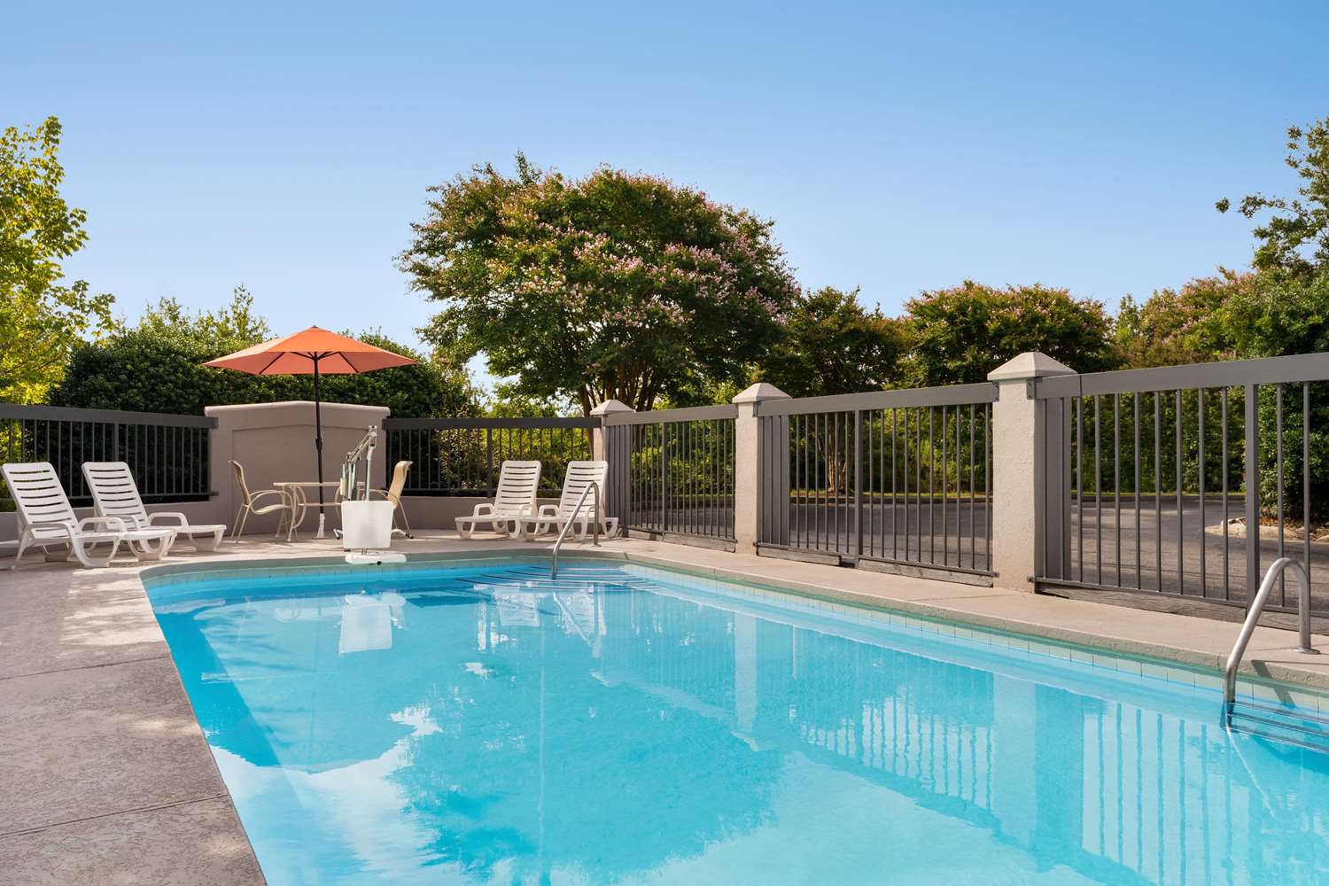 Days Inn by Wyndham Anderson/Clemson Area 5/22