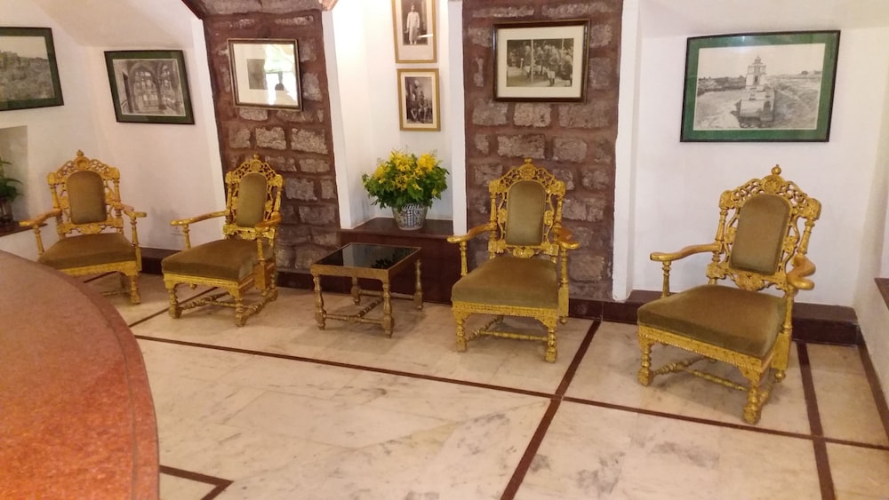 WelcomHeritage Bal Samand Lake Palace 17/47