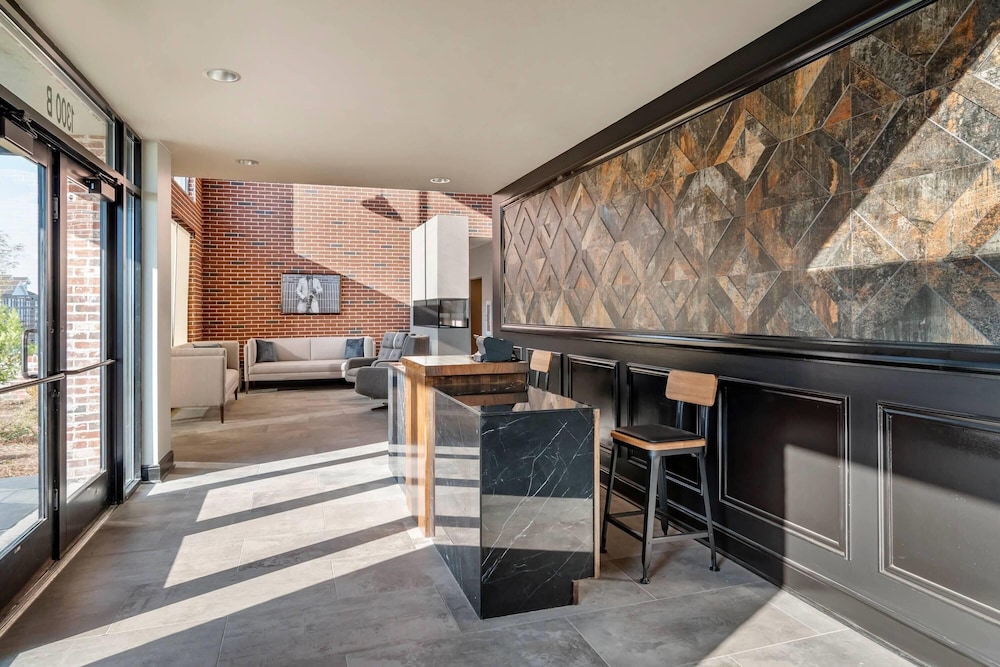 Lyric Hotel West End, Trademark Collection by Wyndham 10/50