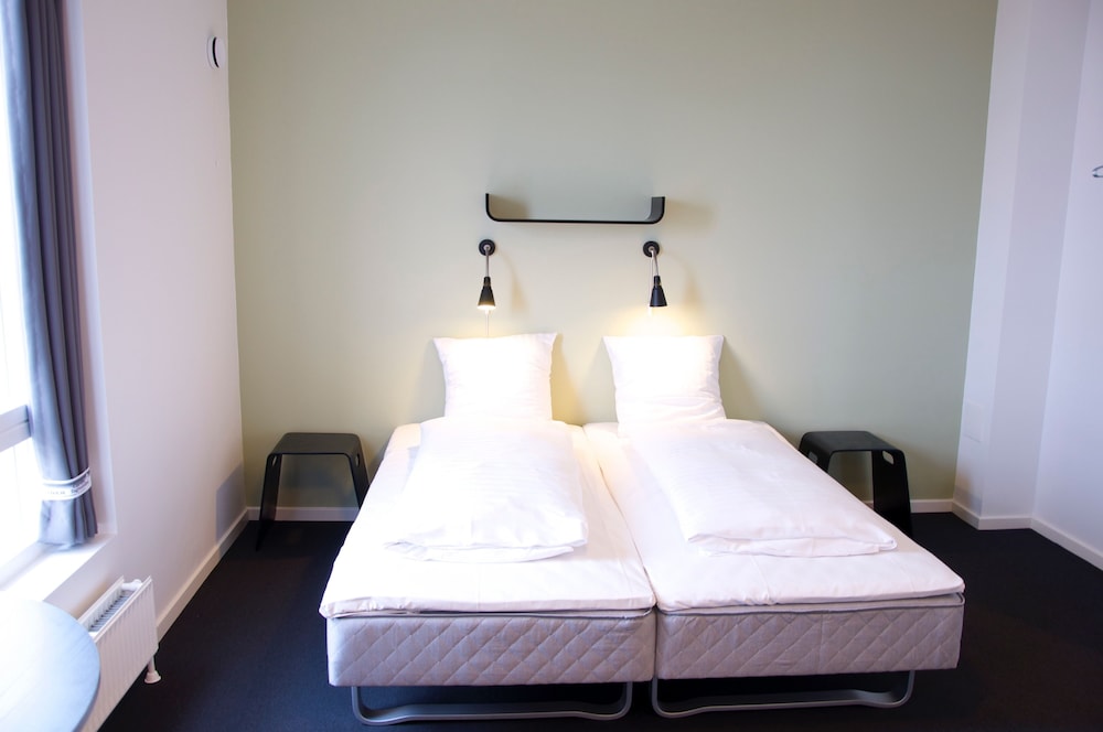 Room, Double Bed