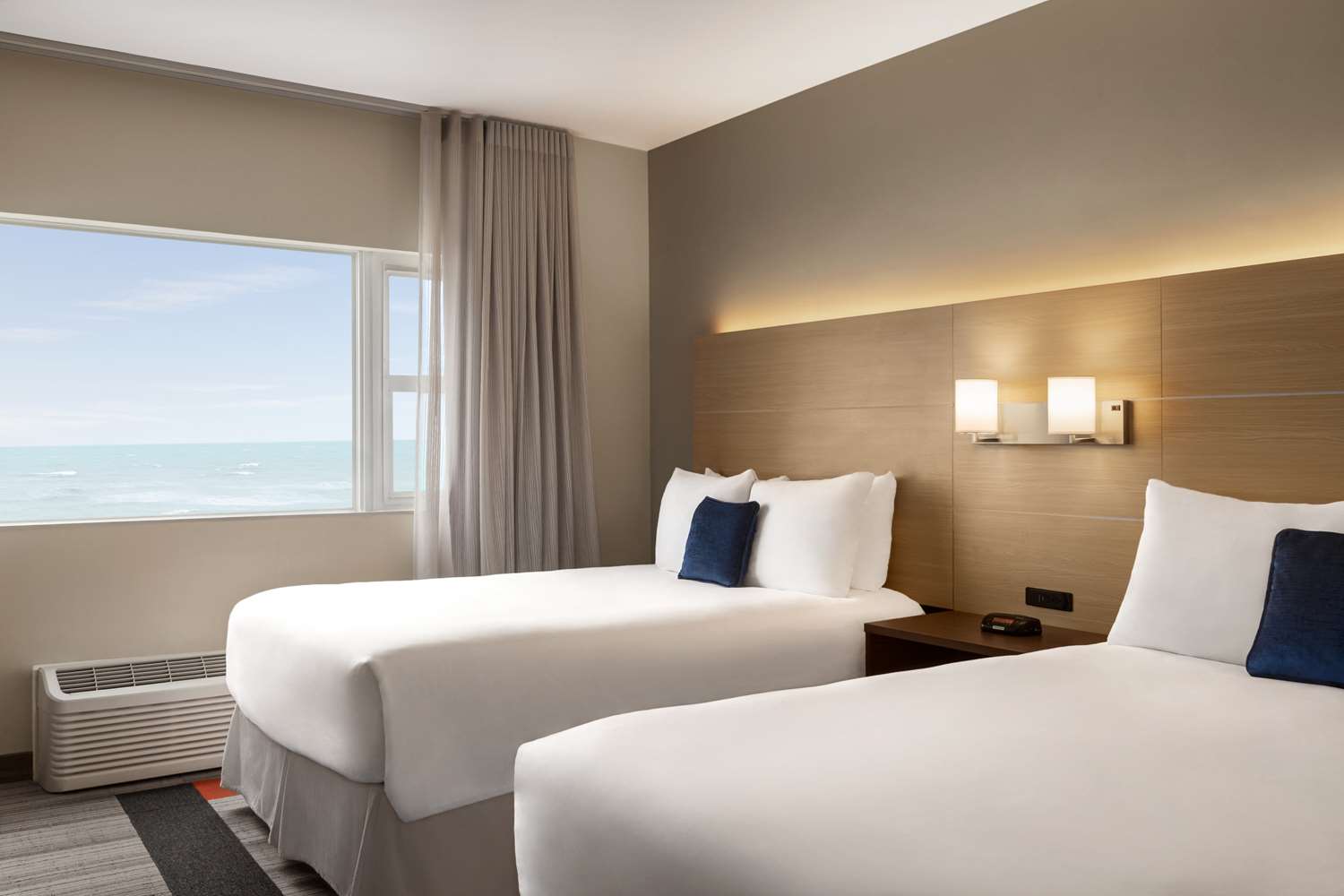 ROOM, 2 DOUBLE BEDS, OCEAN FRONT