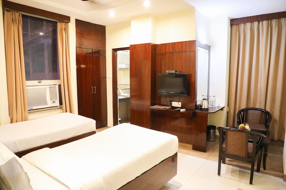 Hotel Dolphin International 22/72