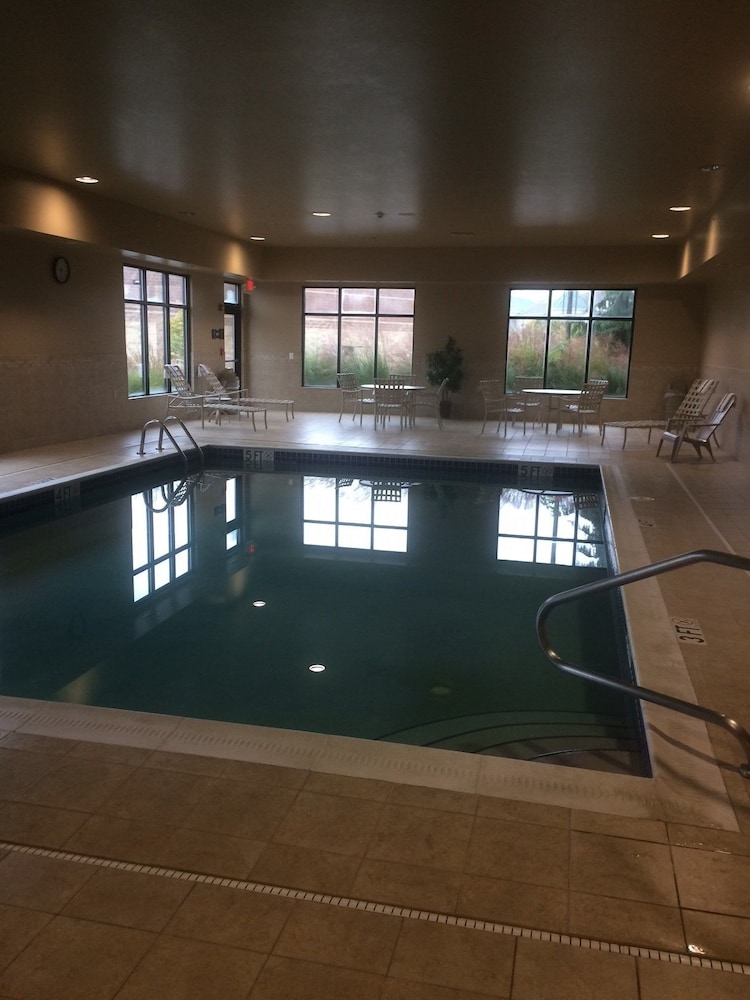 Hampton Inn & Suites Cleveland-Mentor 18/45