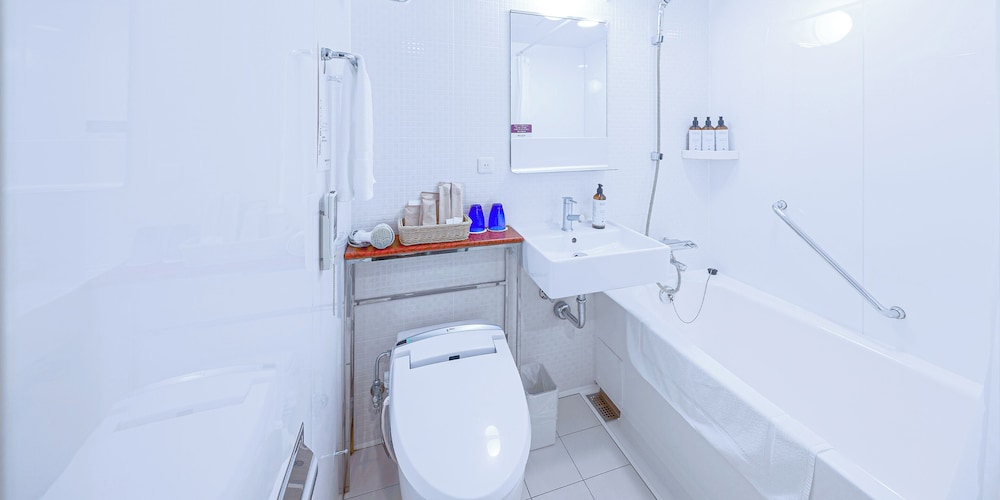 Mercure Okinawa Naha 64/65