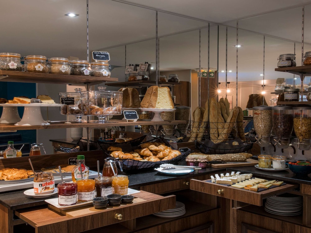Hotel Mercure Paris Suresnes Longchamp 51/51
