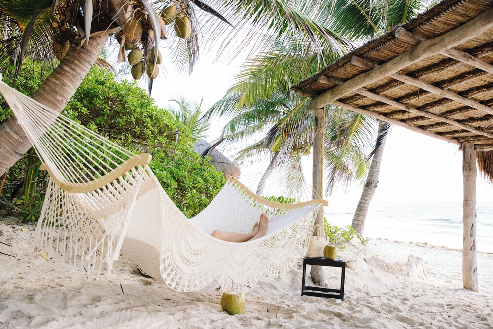 Olas Tulum 46/56