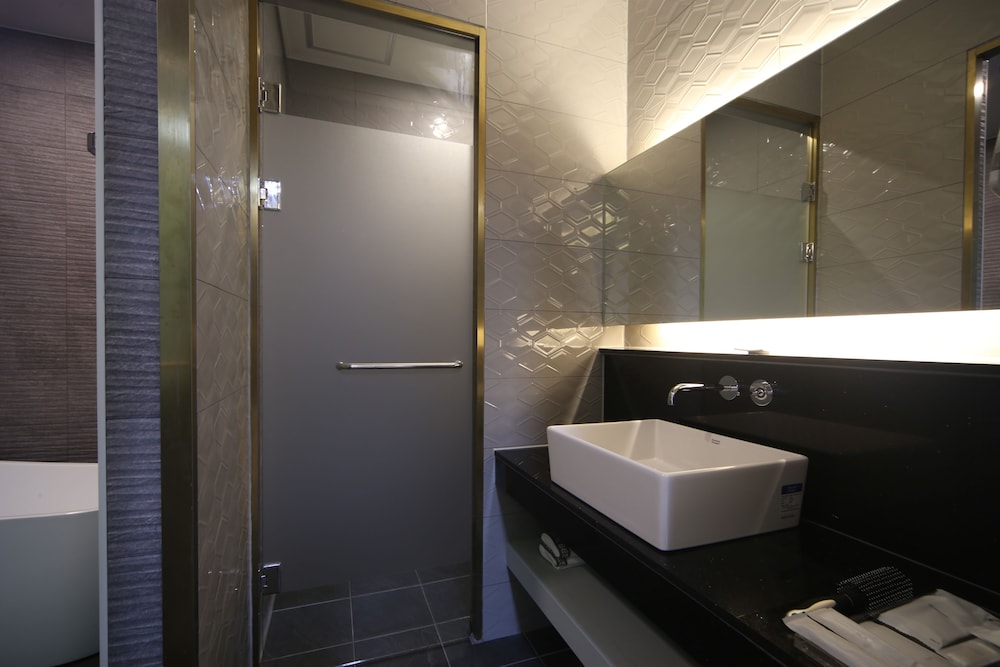 Bestie Hotel 27/33