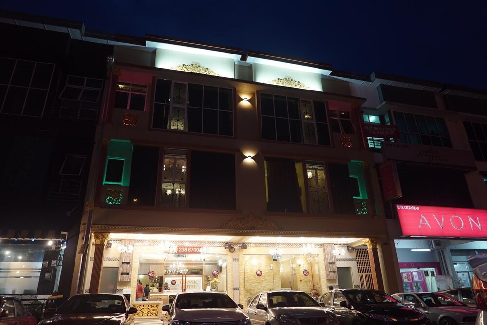Ghazrin's Classic Hotel 3/53