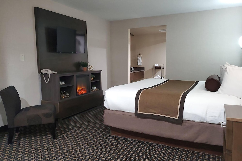 AmericInn by Wyndham Watertown 11/50