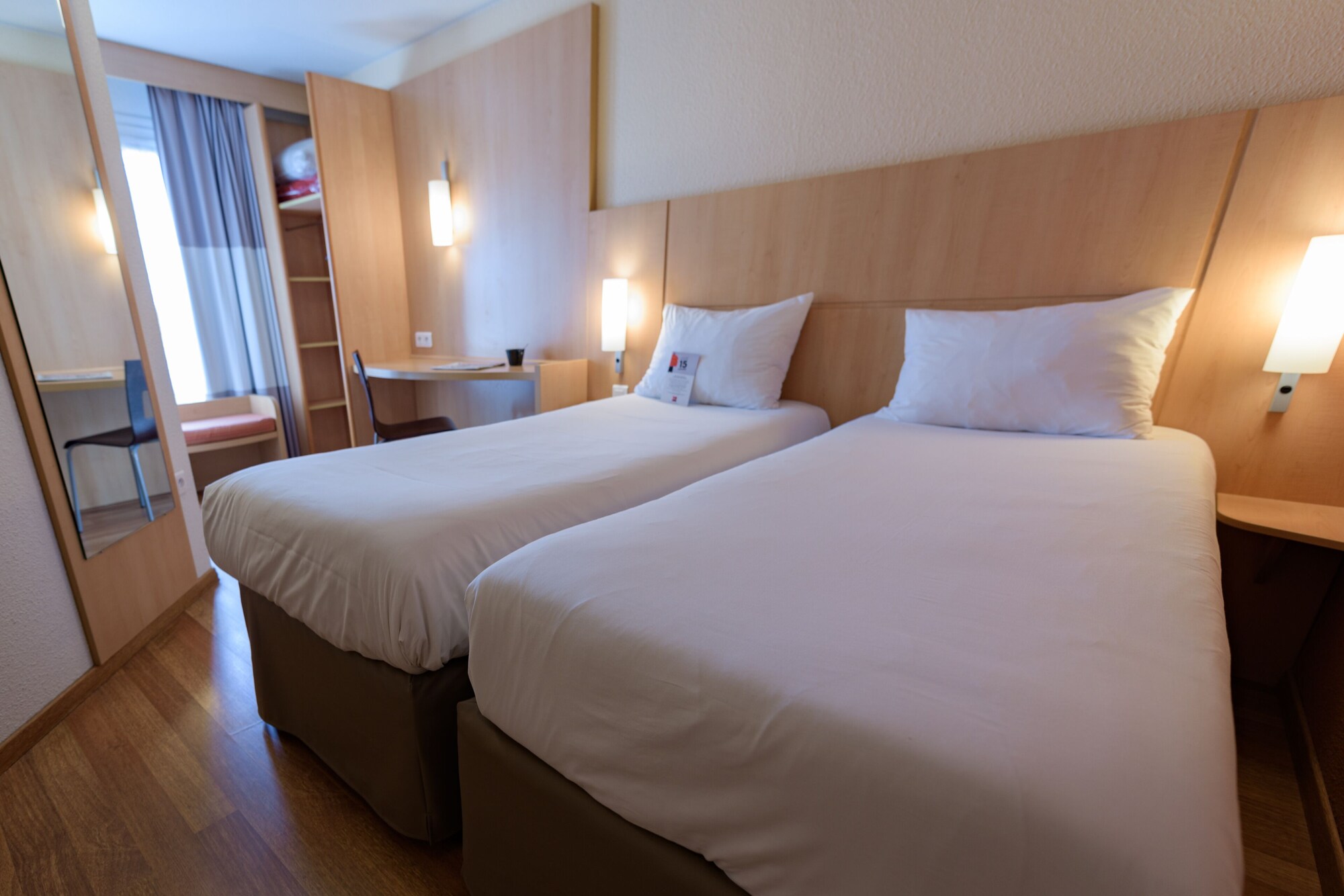 STANDARD, TWIN BEDS
