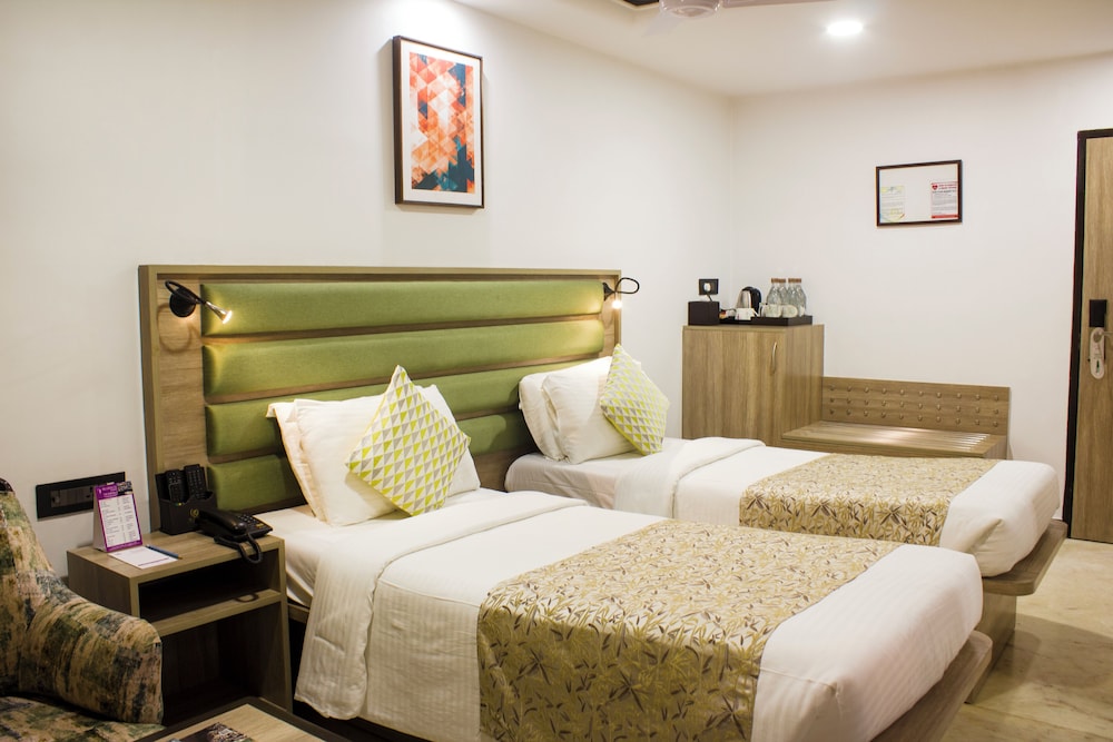 Regenta Place The Emerald 13/50