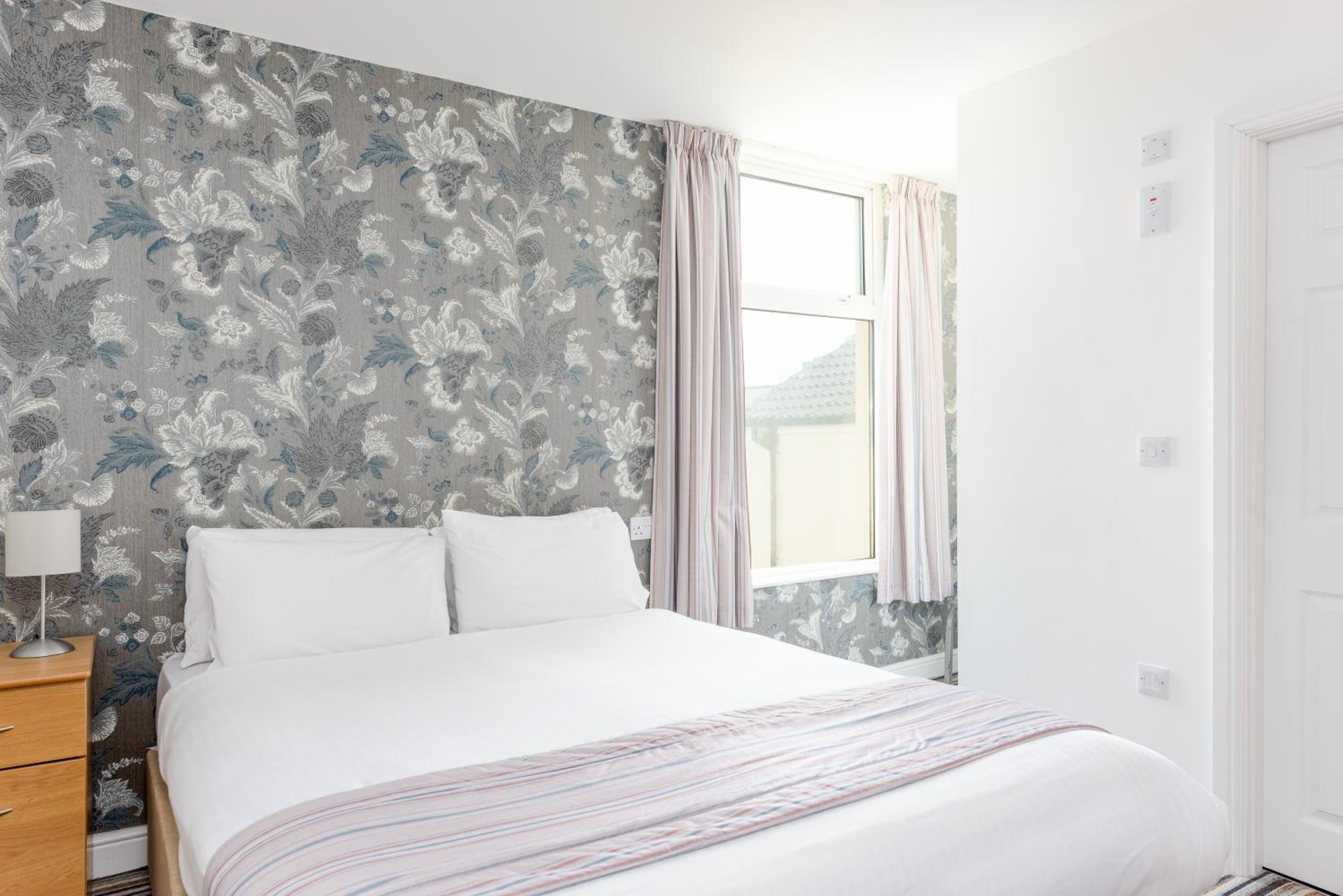Standard, Double Bed