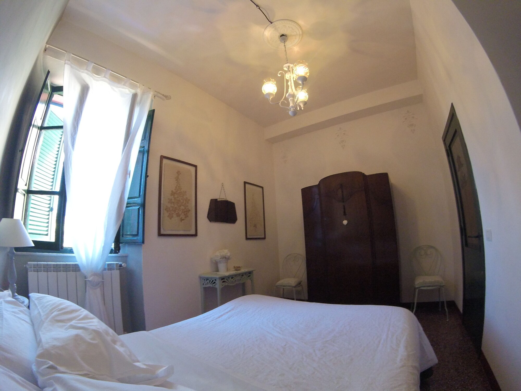 ROMANTIC, DOUBLE BED