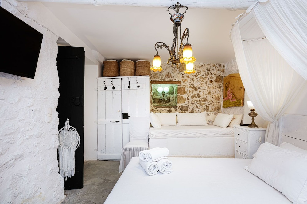 Med Villa Antonia 12/34