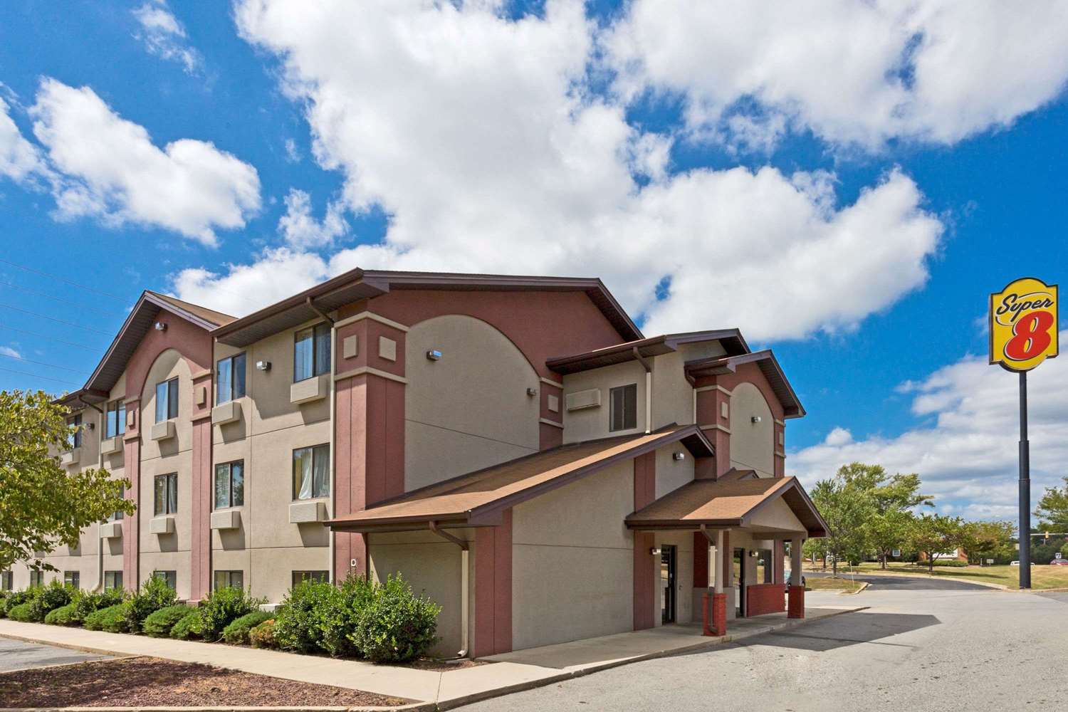 Super 8 By Wyndham Lexington Park/California Area 1/10