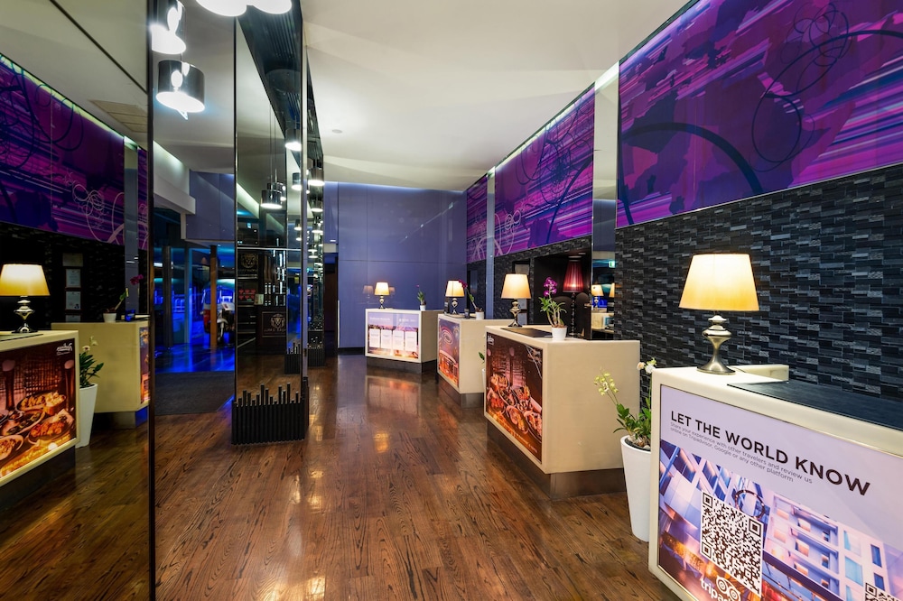 RADISSON SUITES BANGKOK SUKHUMVIT 13/73