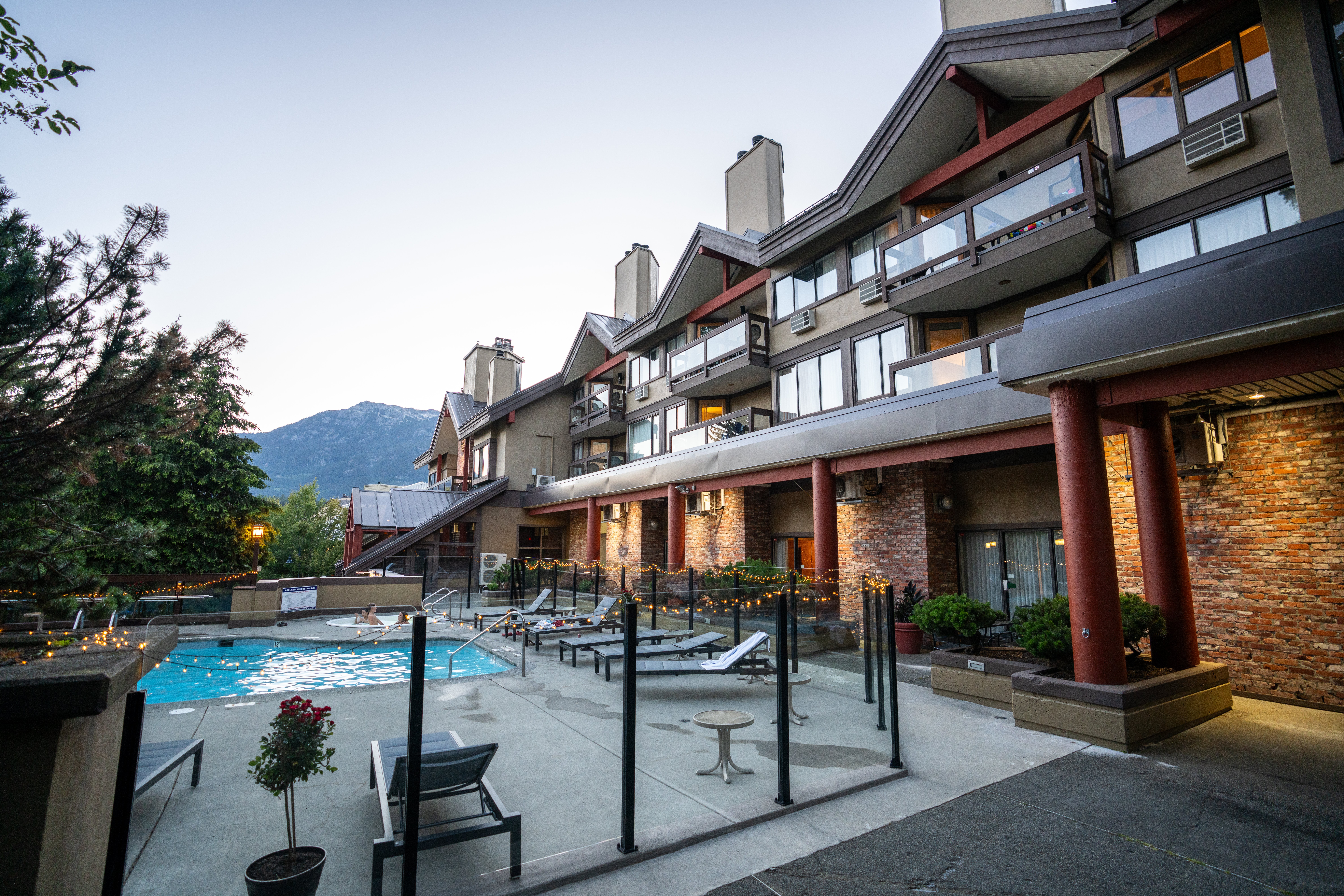 Whistler Village Inn Suites 7/73