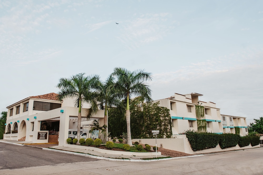 Hotel Suites Villasol 7/101