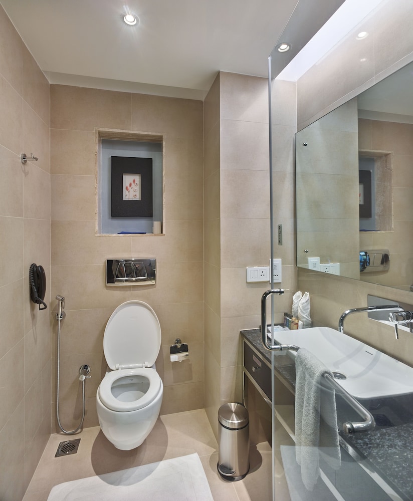 Hycinth Hotels 36/41