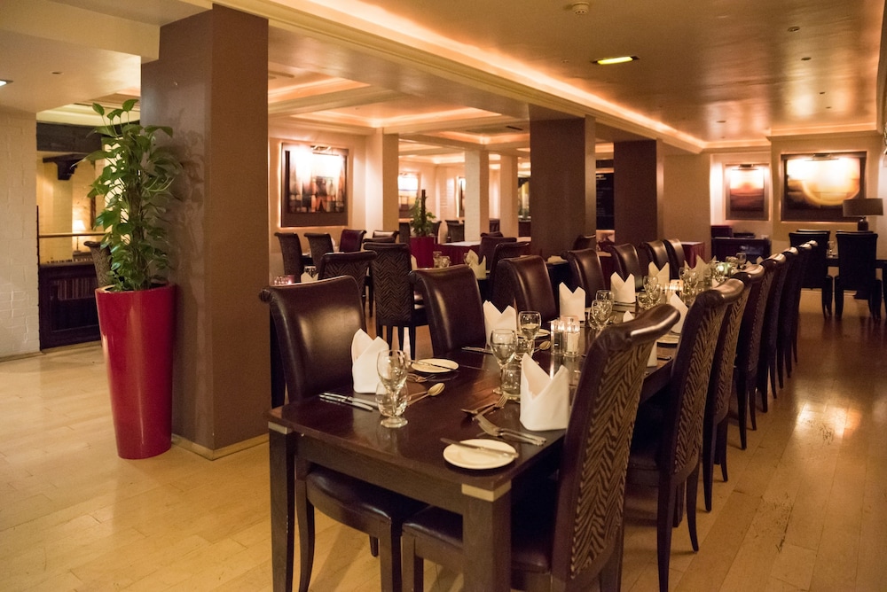 The Bull Hotel, Sure Hotel Collection by Best Western 38/49