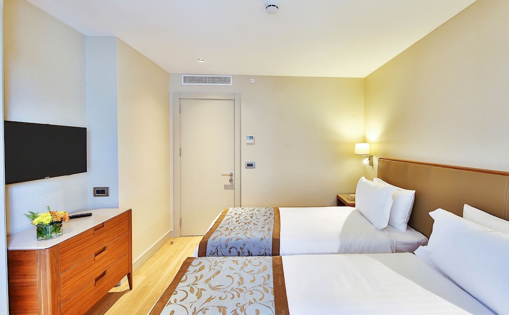 Tzl Suites 12/69