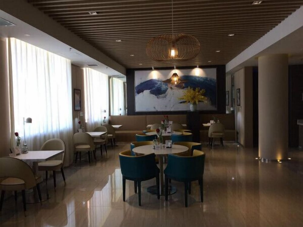 Jinjiang Inn Select (Chifeng Railway Station) 36/37