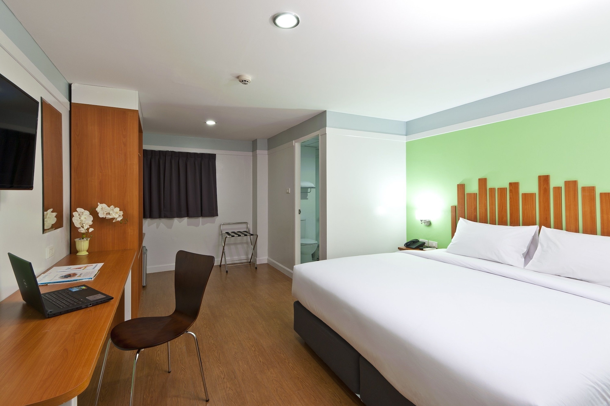 1 BEDROOM, DELUXE