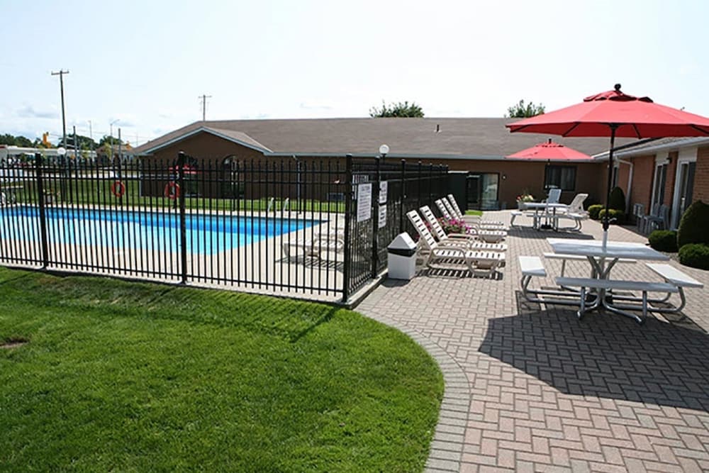 Super 8 by Wyndham Port Elgin 17/35