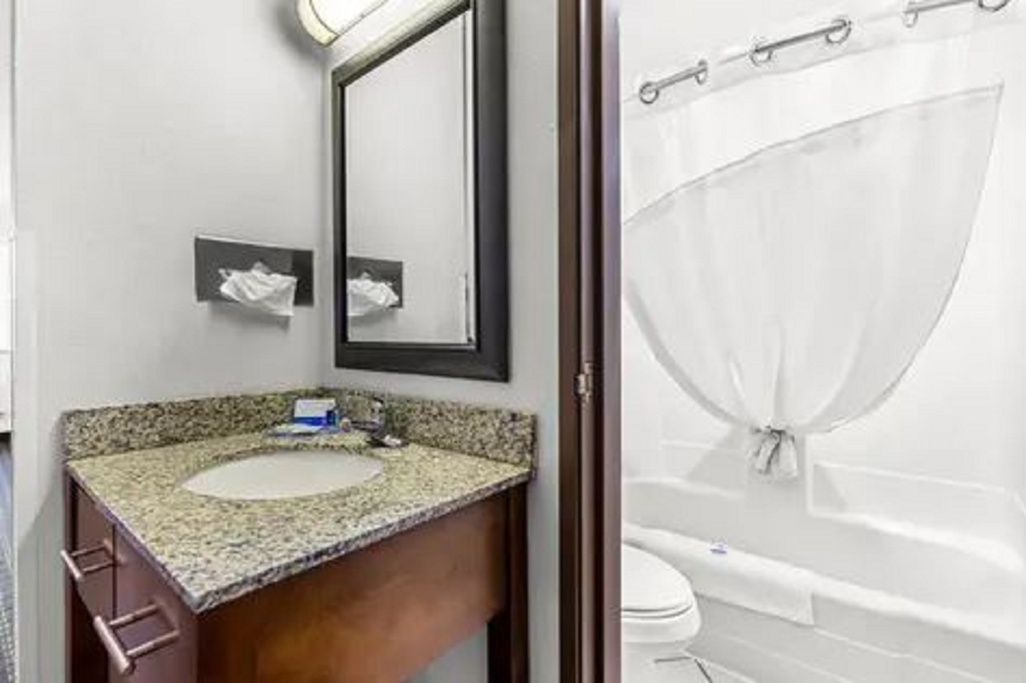 جناح بسريرين كوين، Rodeway Inn Rapid City SD 3/3